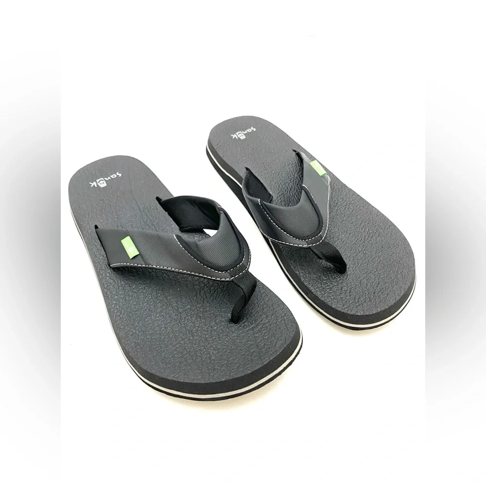 Sanuk brand description
